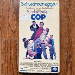 Kindergarten Cop Movie VHS Arnold Schwarzenegger 1991 Movie